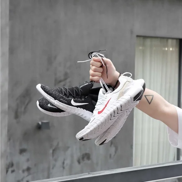 Nike Free Run 5.0 '21
Men's - Picture 6 of 6